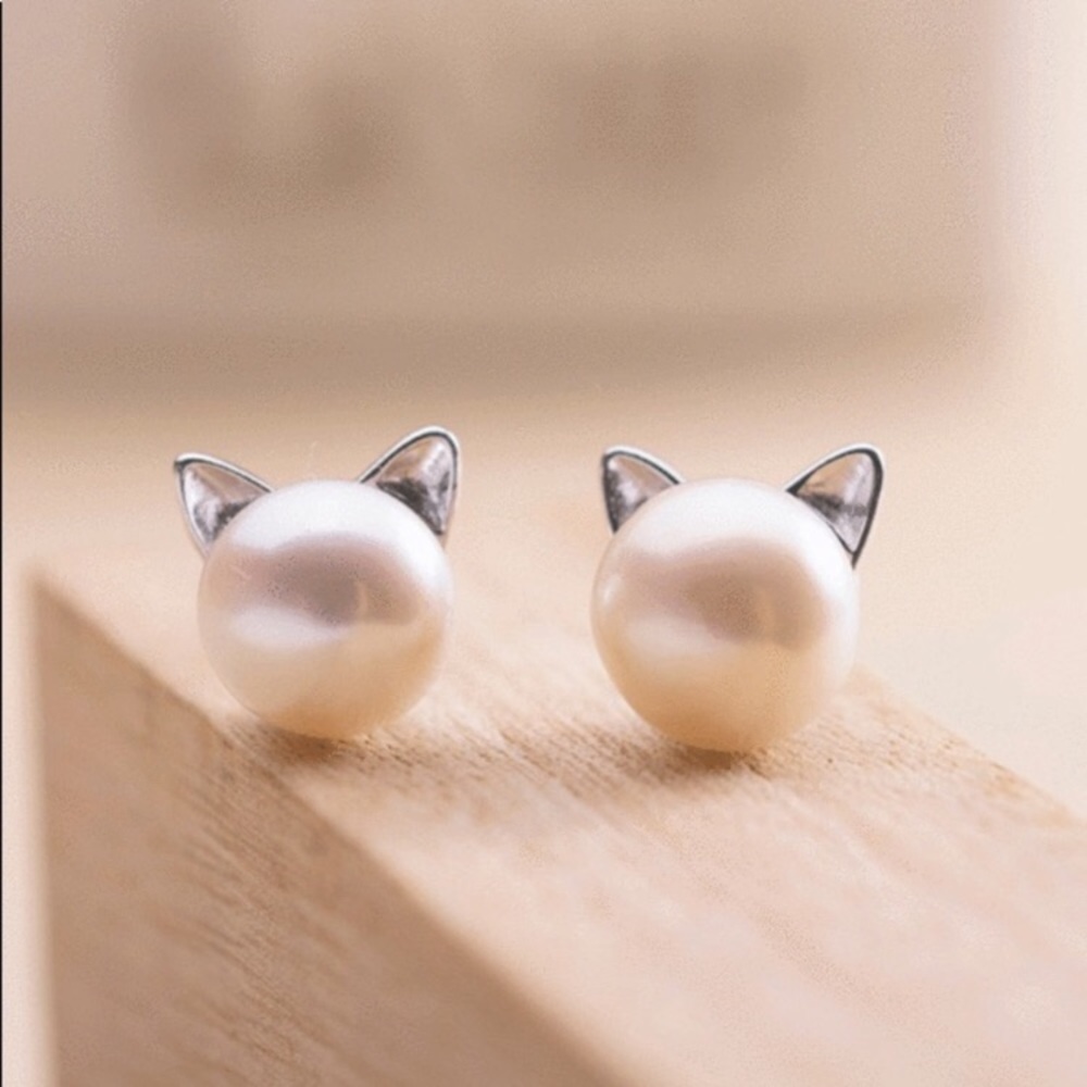 SS & Faux Pearl Kitty Studs 2 for $15